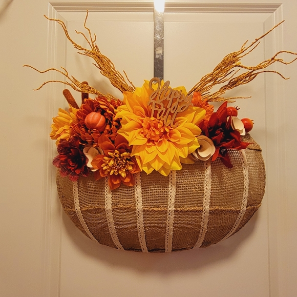 Rustic Farmhouse Fall Pumpkin Wreath - Picture 5 of 5